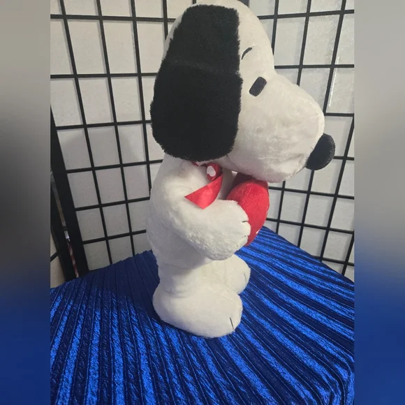Peanuts Snoopy Plush Toy in Classic Black and White - Picture 5 of 5